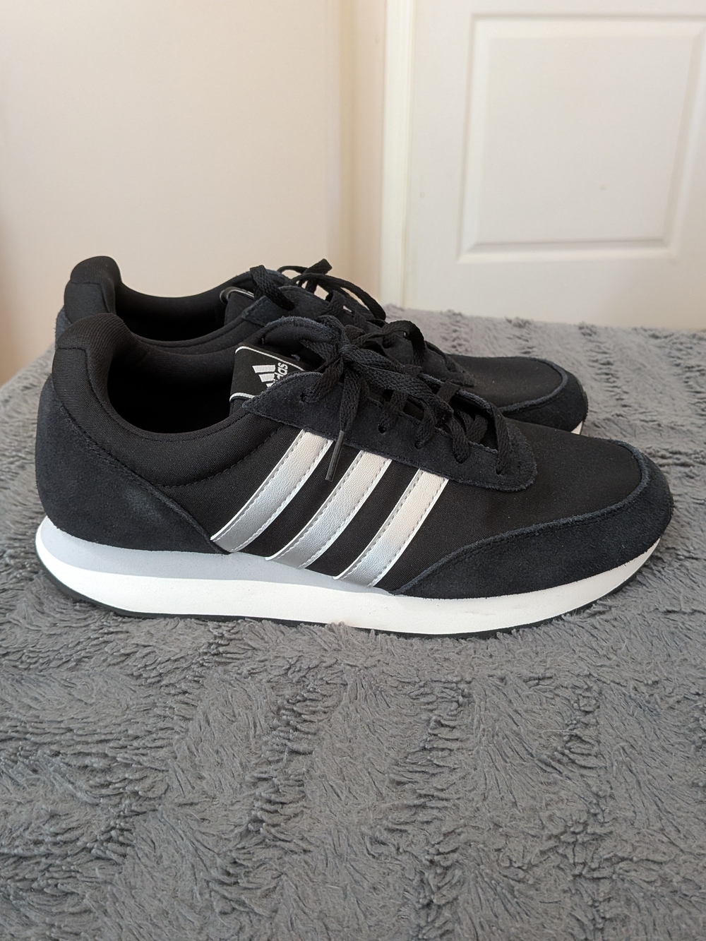 Adidas Women's Run 60s Shoes